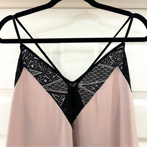 NWT Express Lace Trim V Neck Stretch Cami Blush Pink Black sz Large - Picture 2 of 6